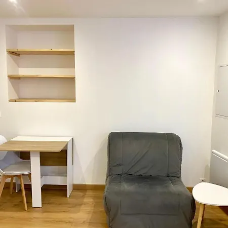 Appartement Studio, With Amenities Around *