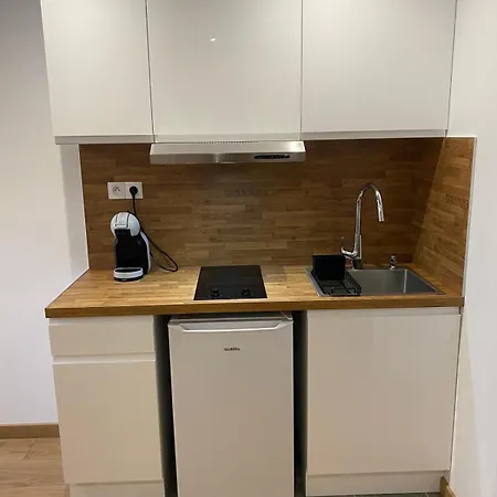 Appartement Studio, With Amenities Around *