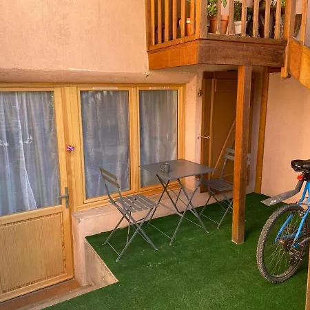 Studio, With Amenities Around Faverges