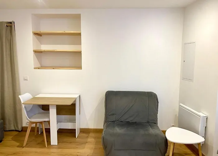Appartement Studio, With Amenities Around *