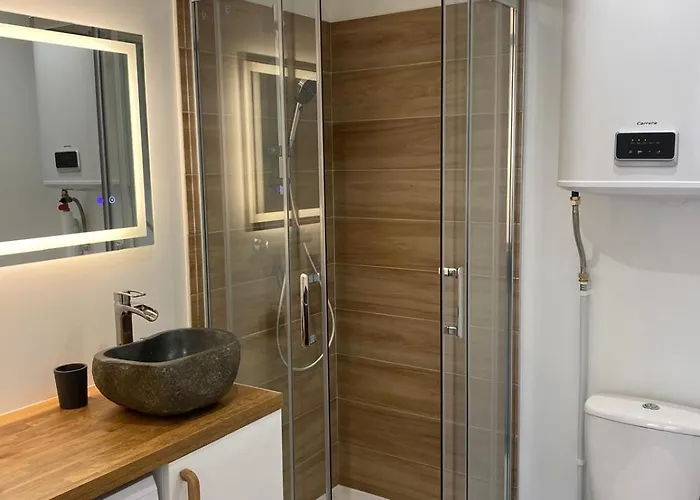 Studio, With Amenities Around Appartement